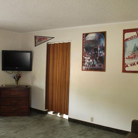 American Travel Inn Пулман Екстериор снимка