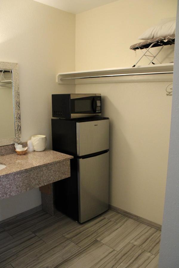 American Travel Inn Пулман Екстериор снимка