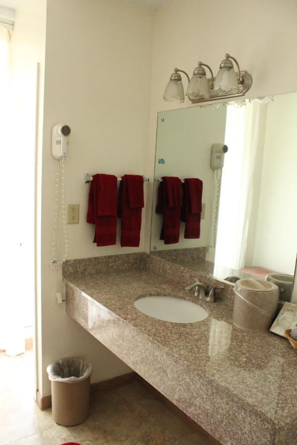 American Travel Inn Пулман Екстериор снимка