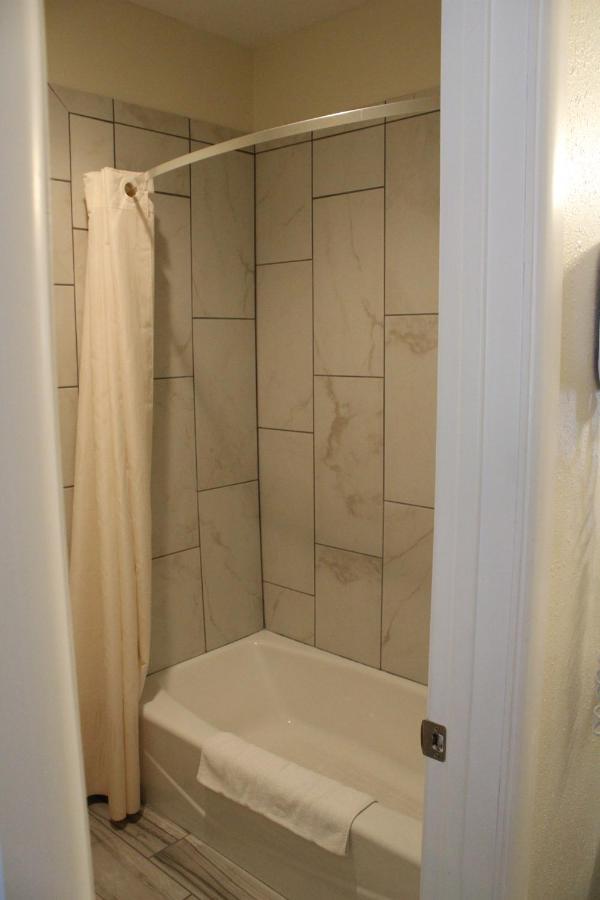 American Travel Inn Пулман Екстериор снимка